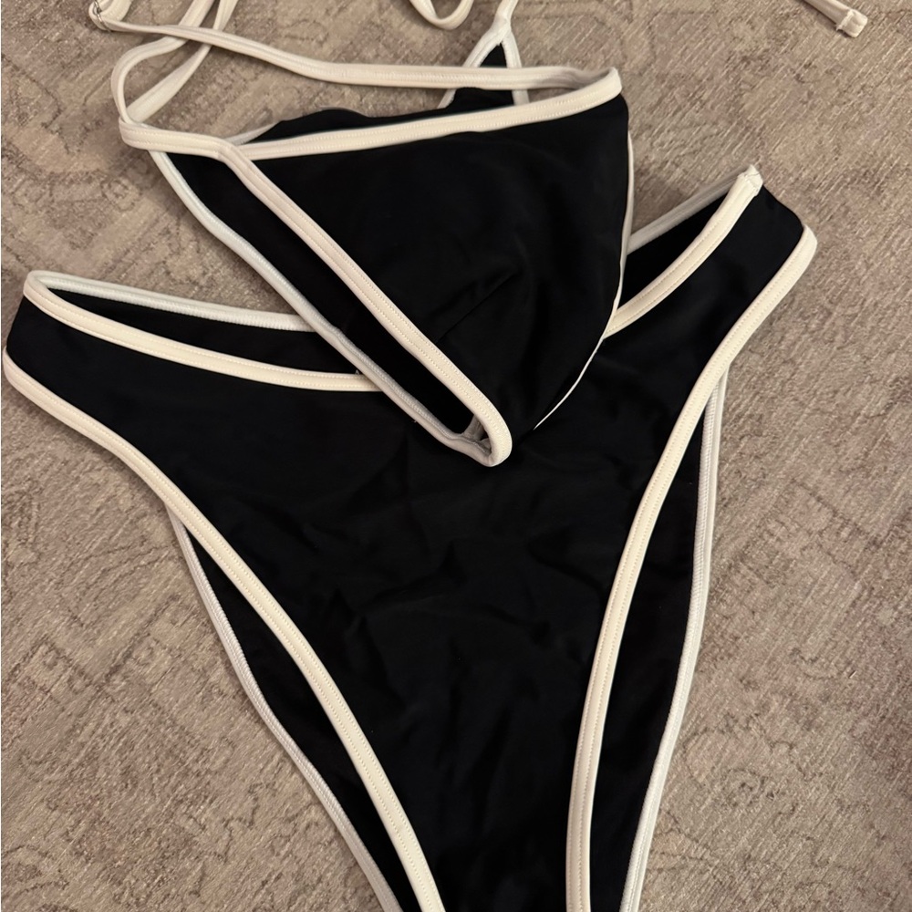 Abercrombie & Fitch Black and White Bikini